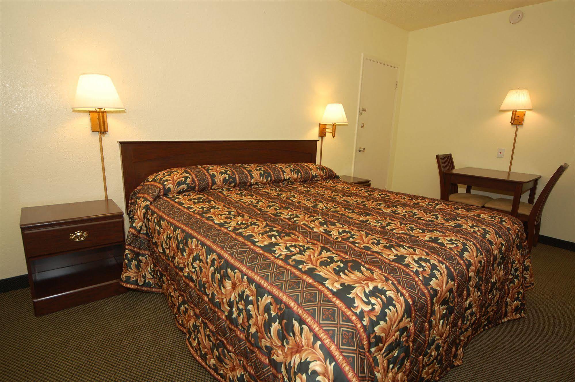 Rodeway Conference Center