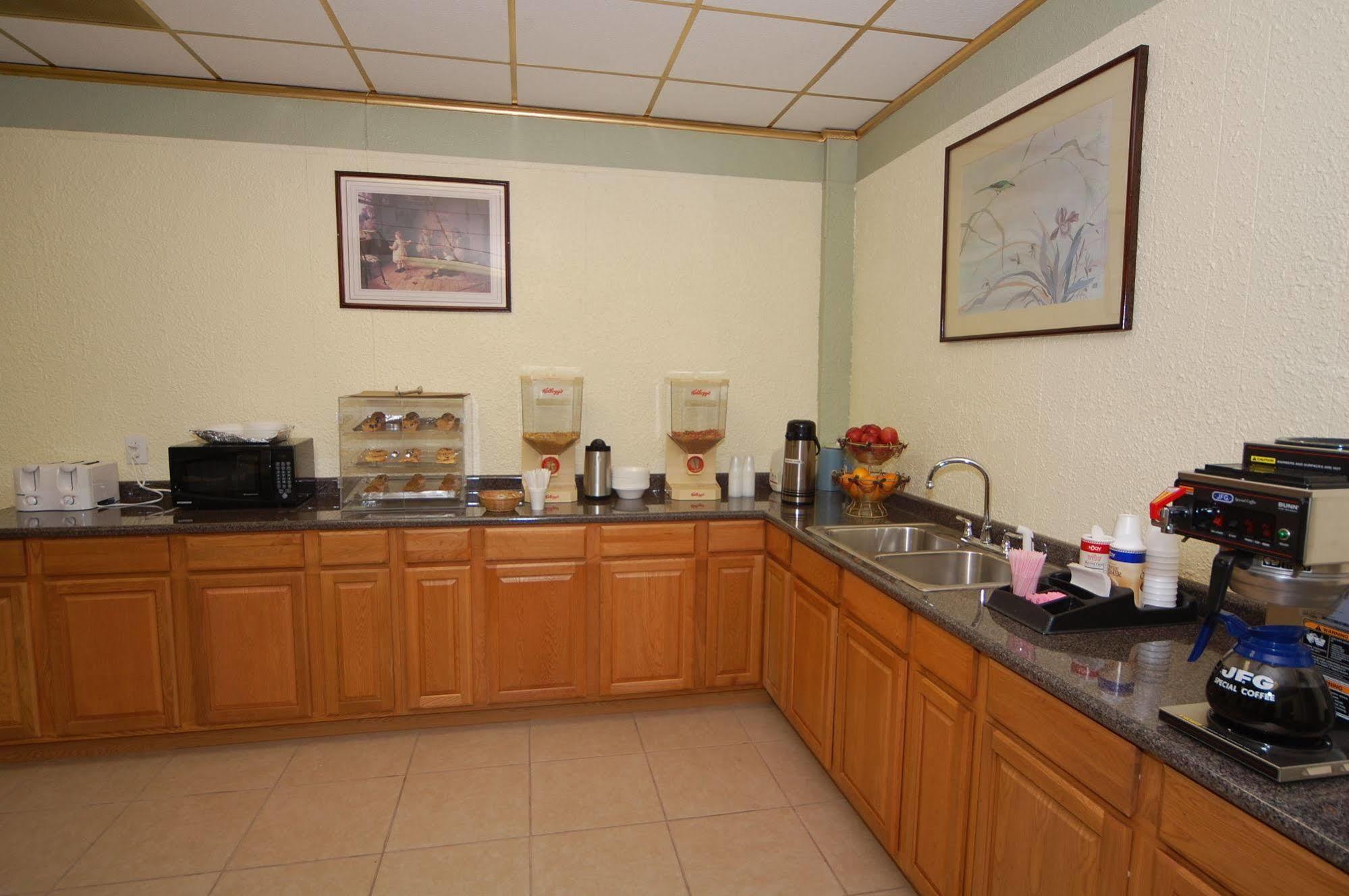 Rodeway Conference Center *
