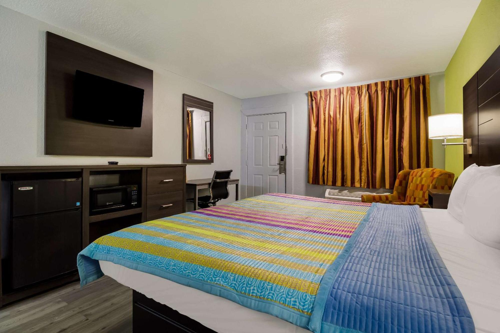 Inn Rodeway Conference Center
